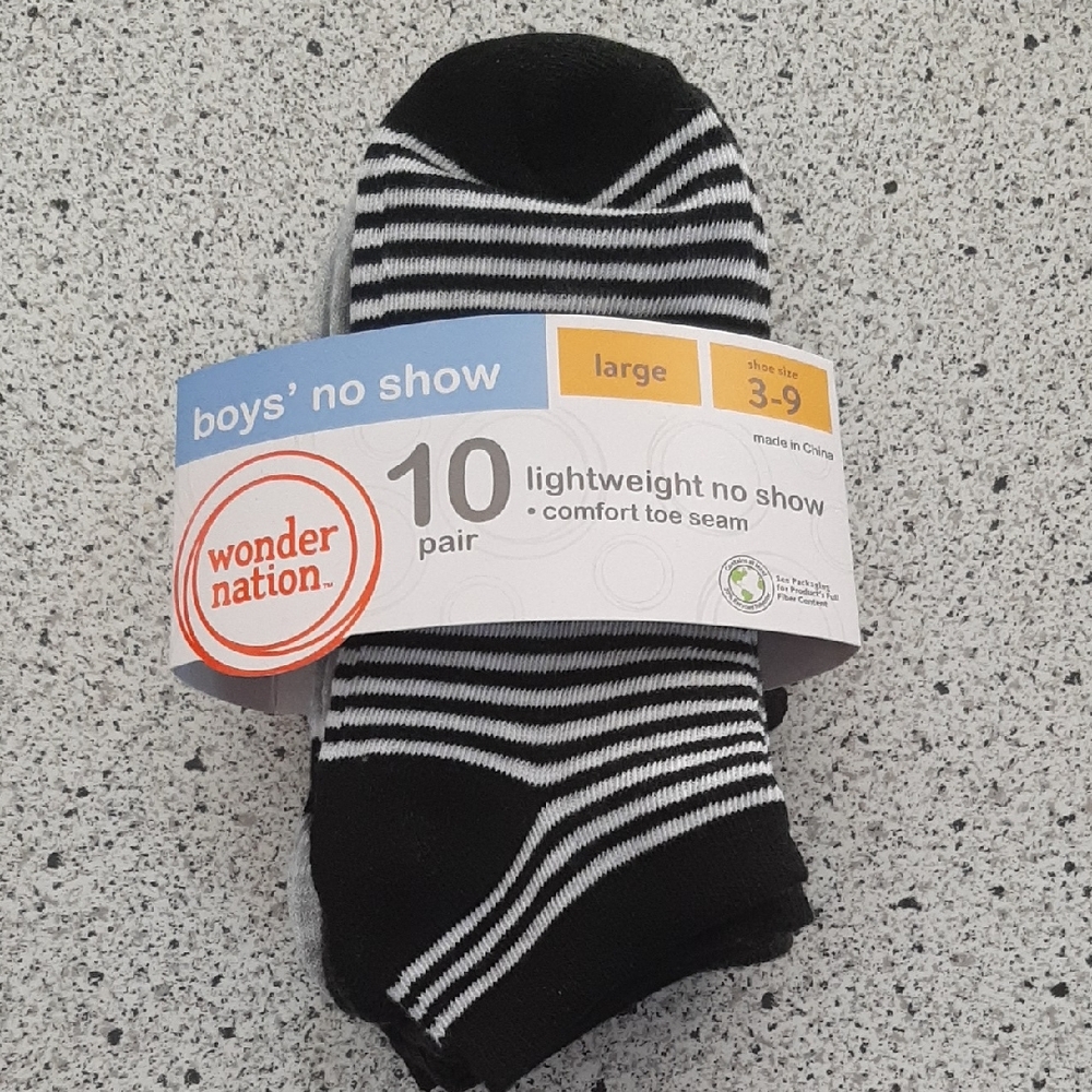 Wonder Nation Boys' Black and White Striped, Gray No Show Socks, 4 Pairs, Sz 3-9